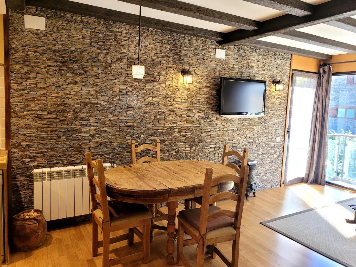 Vielha Centro Apartamento Eraval Apartman Kültér fotó